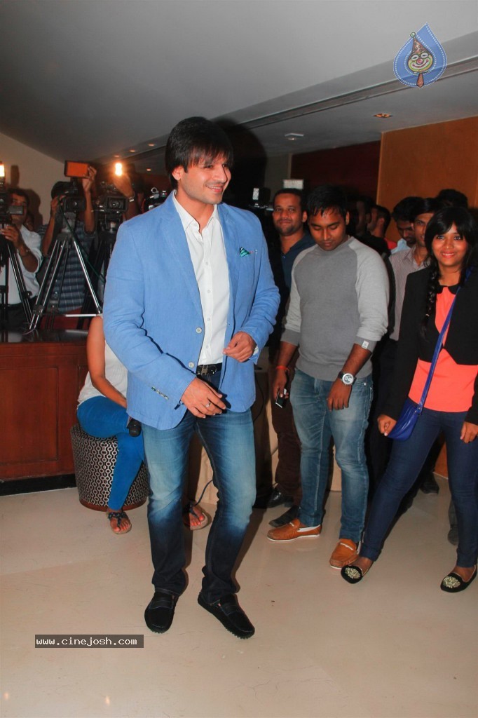 Grand Masti Success Party - 39 / 53 photos