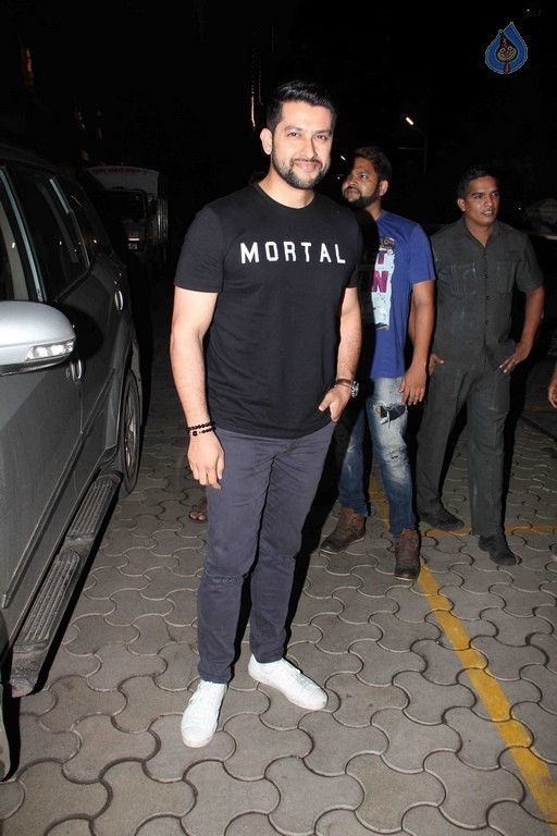 Great Grand Masti Team Meet Photos - 24 / 25 photos