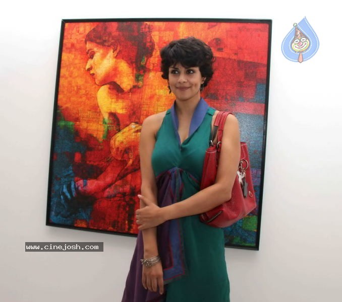 Gul Panag at Art for Dignity Preview - 22 / 23 photos