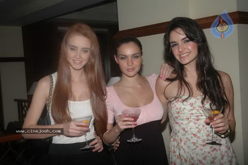 Gul Panag at Campari Calendar Launch - 6 / 55 photos