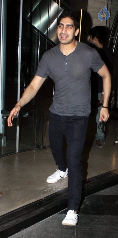 Guneet Monga Elijah Wood Special Party - 14 / 21 photos