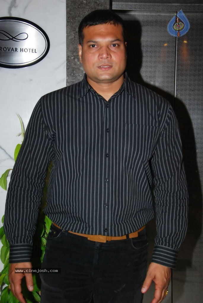 Gutar Gu 100 Episodes Celebration - 28 / 46 photos