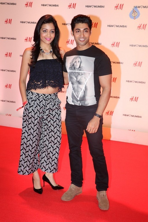 H and M Mumbai 1st Store Launch Party - 33 / 63 photos