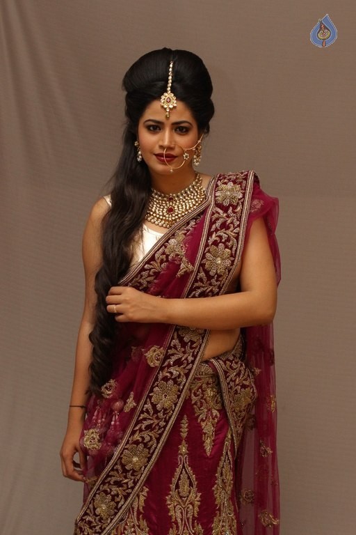 Hair and Makeup Fiesta By Bharat and Dorris - 34 / 84 photos