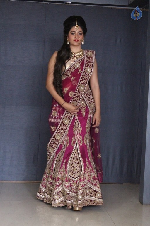 Hair and Makeup Fiesta By Bharat and Dorris - 42 / 84 photos