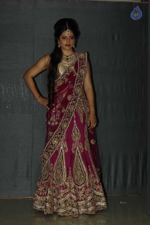 Hair and Makeup Fiesta By Bharat and Dorris - 47 / 84 photos