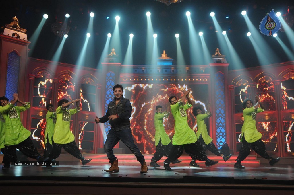 Happy New Year Film Music Launch - 111 / 141 photos