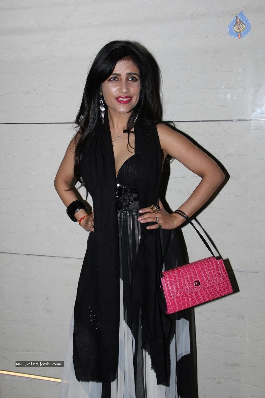 Harry Bar n Cafe Store Launch Red Carpet - 10 / 64 photos