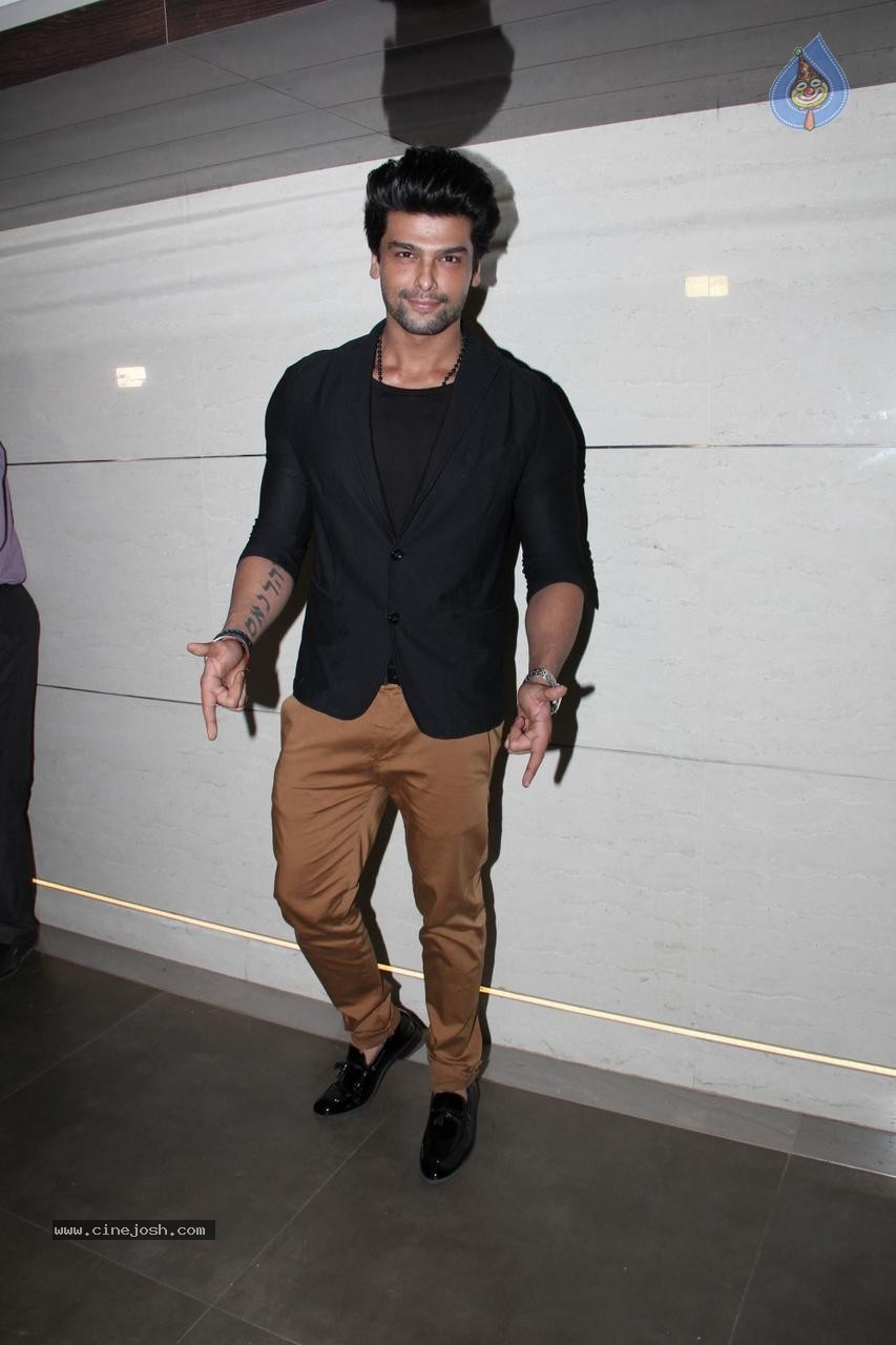Harry Bar n Cafe Store Launch Red Carpet - 28 / 64 photos