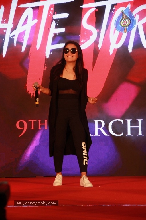 Hate Story 4 Music Concert At R City Mall - 1 / 30 photos