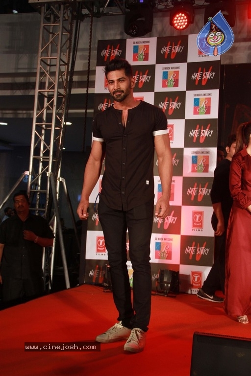 Hate Story 4 Music Concert At R City Mall - 23 / 30 photos