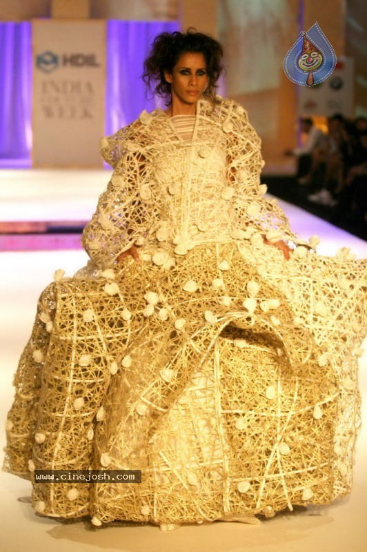 HDIL India Couture Week Day 3 - 47 / 48 photos