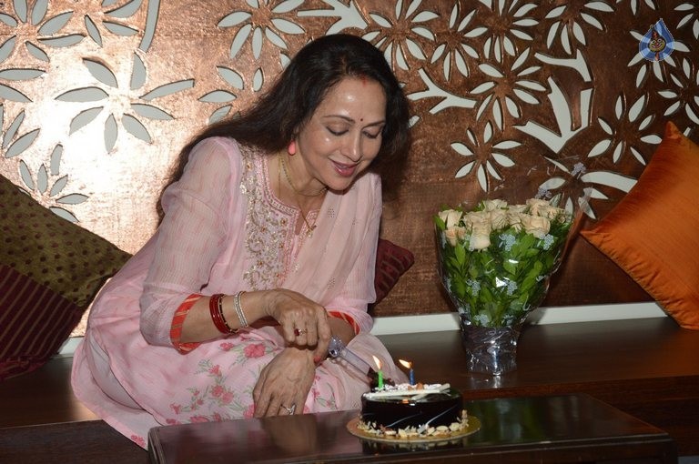Hema Malini Birthday Celebration  - 12 / 21 photos