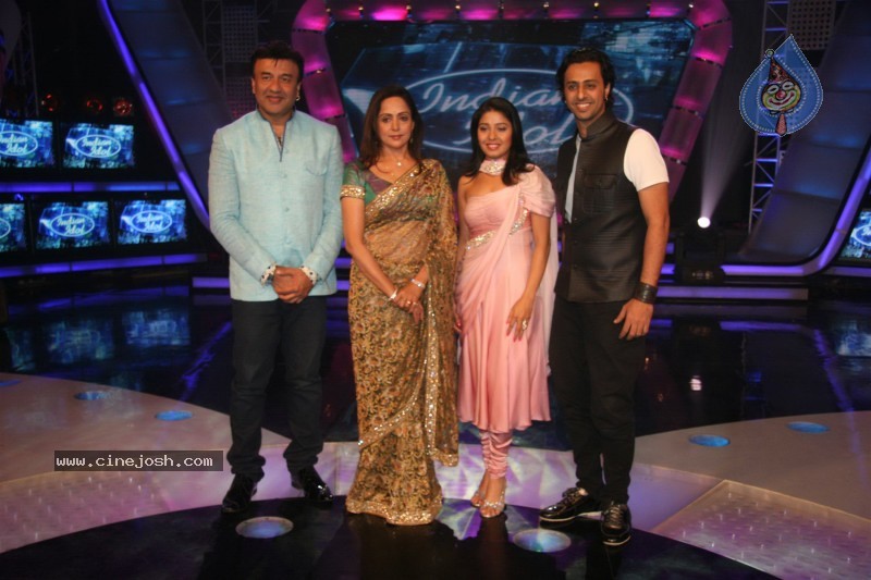 Hema Malini on Indian Idol - 2 / 47 photos