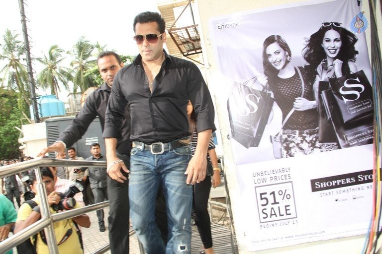 Hero Film Trailer Launch Photos - 33 / 42 photos