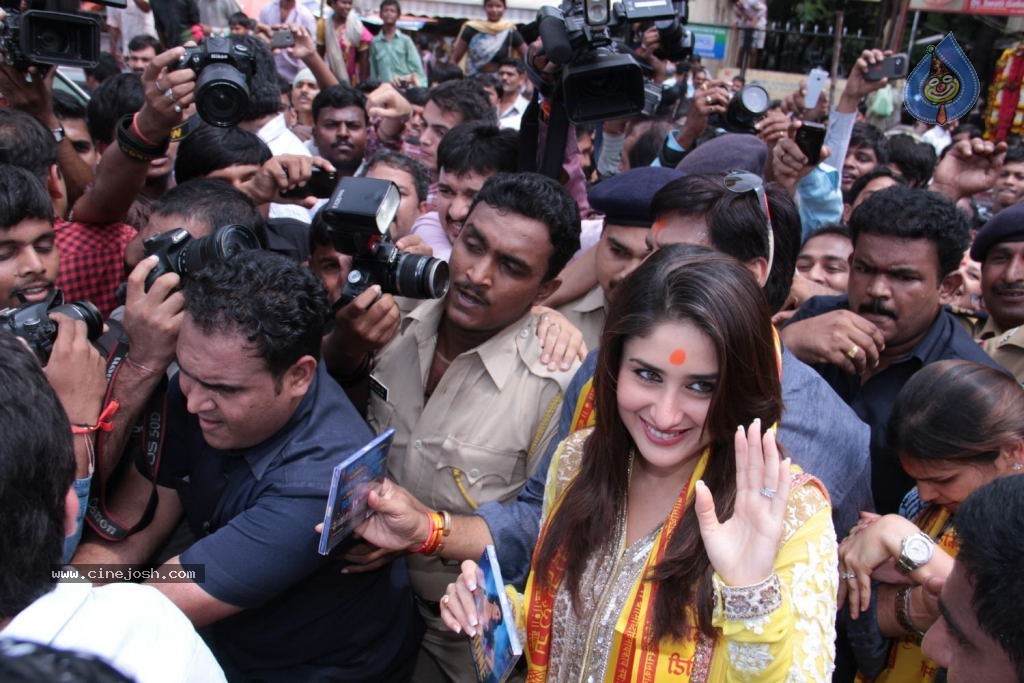 Kareena Heroine Music Launch at Siddhivinayak Temple - 12 / 45 photos