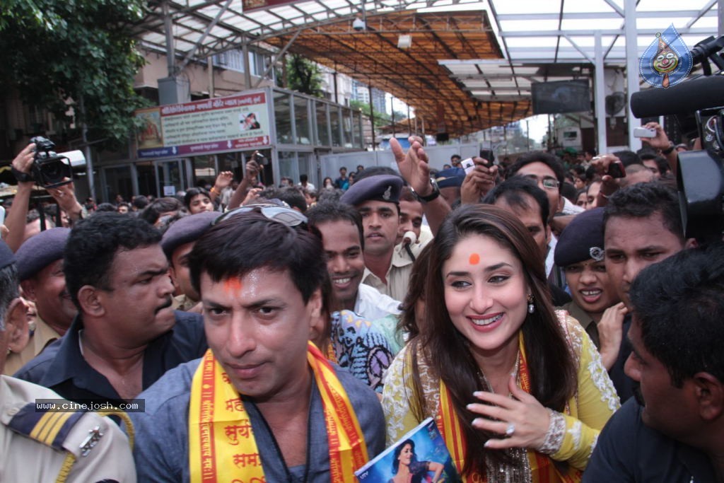 Kareena Heroine Music Launch at Siddhivinayak Temple - 13 / 45 photos