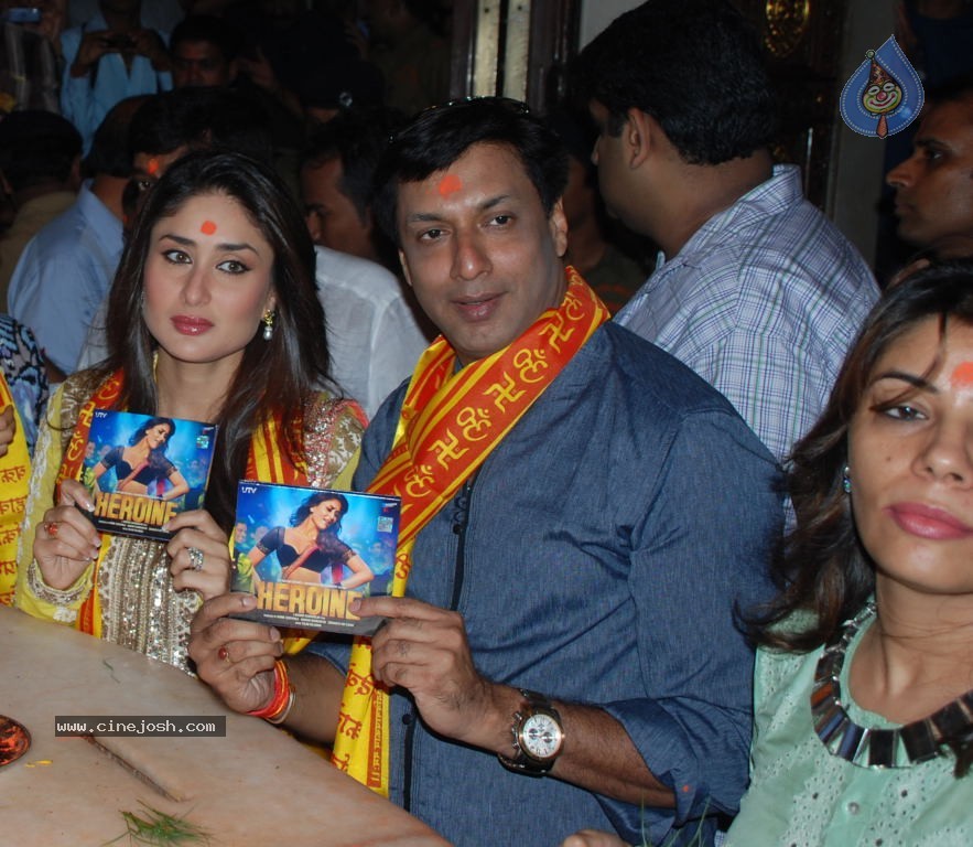 Kareena Heroine Music Launch at Siddhivinayak Temple - 38 / 45 photos