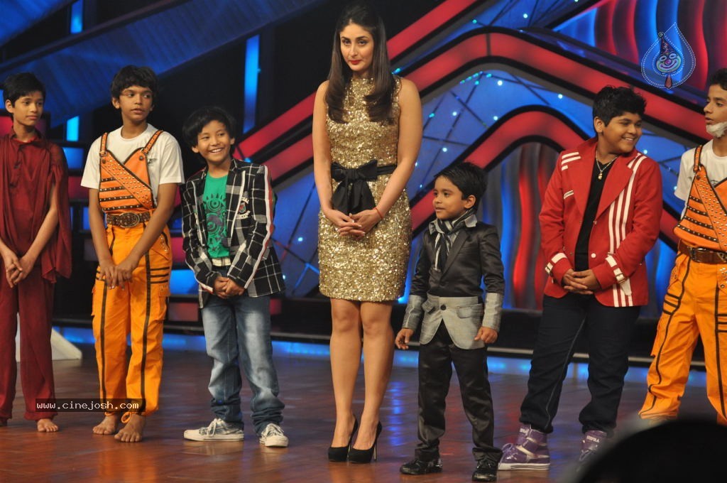 Heroine Promotion at Dance India Dance Sets - 26 / 44 photos