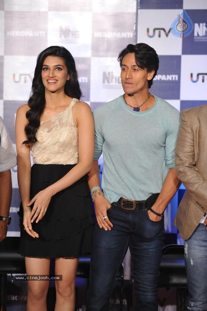 Heropanti First Look Launch - 7 / 93 photos