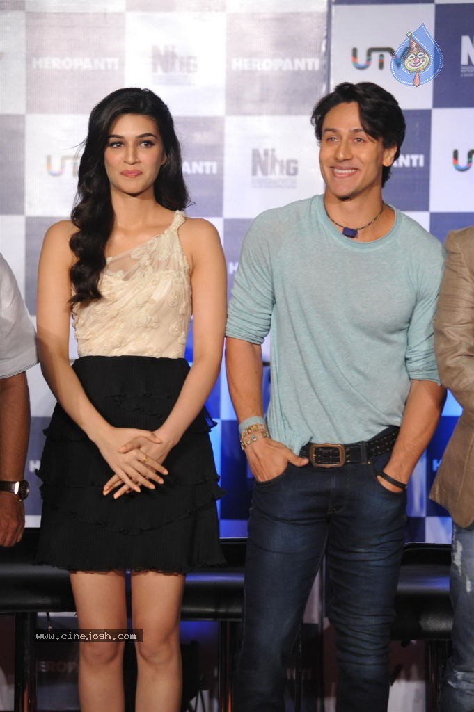 Heropanti First Look Launch - 16 / 93 photos