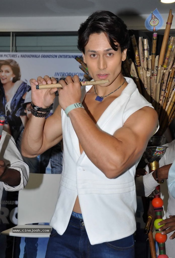 Heropanti Whistle Bajja Song Launch - 15 / 39 photos