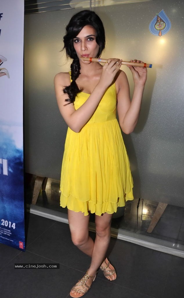 Heropanti Whistle Bajja Song Launch - 28 / 39 photos