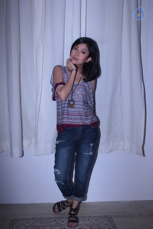Himalaya Neem Face Wash Present Mtv Girls On Top - 25 / 38 photos