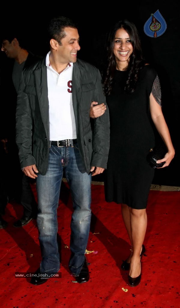 Hot Bolly Celebs at Colors Golden Petal Awards - 12 / 125 photos