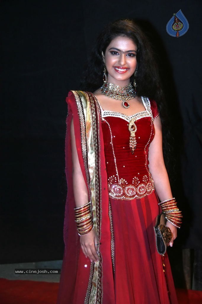 Hot Bolly Celebs at Colors Golden Petal Awards - 18 / 125 photos