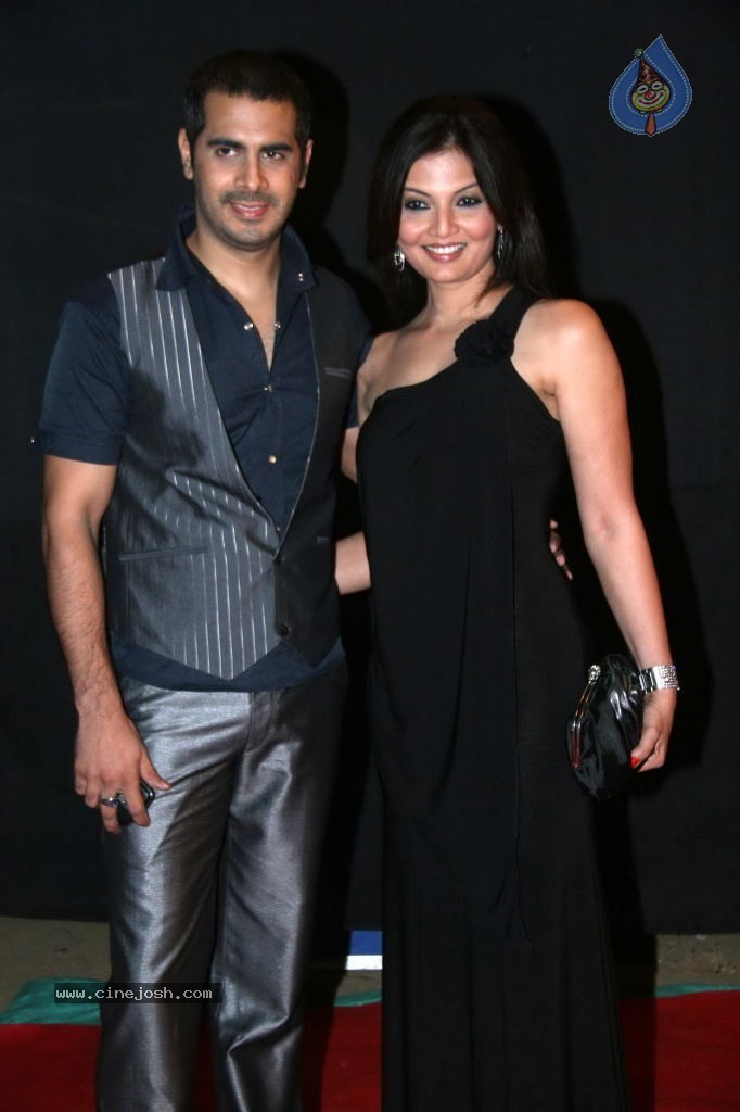 Hot Bolly Celebs at Colors Golden Petal Awards - 95 / 125 photos