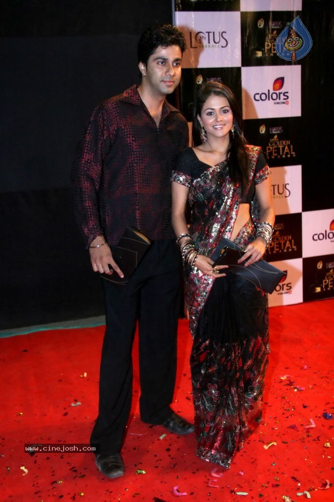 Hot Bolly Celebs at Colors Golden Petal Awards - 103 / 125 photos