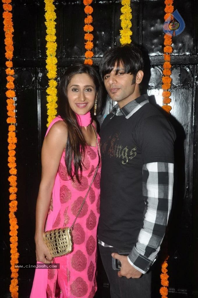 Hot Bolly Celebs at Ekta Kapoor Diwali Party - 4 / 86 photos