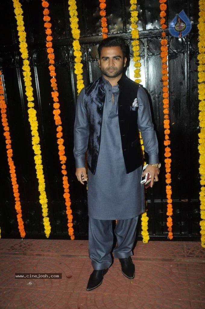 Hot Bolly Celebs at Ekta Kapoor Diwali Party - 10 / 86 photos