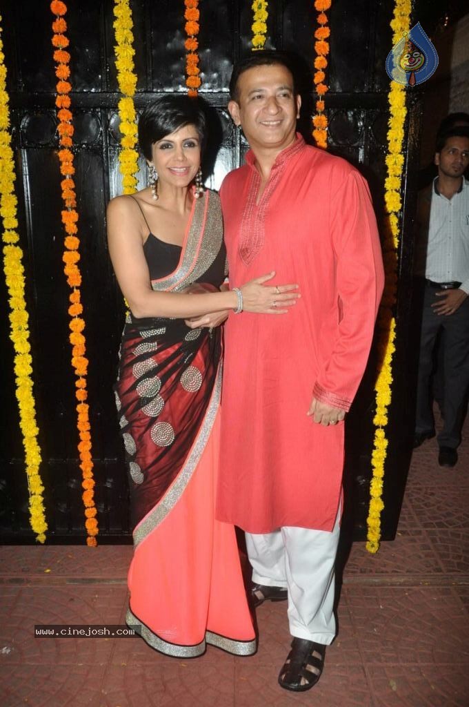 Hot Bolly Celebs at Ekta Kapoor Diwali Party - 35 / 86 photos