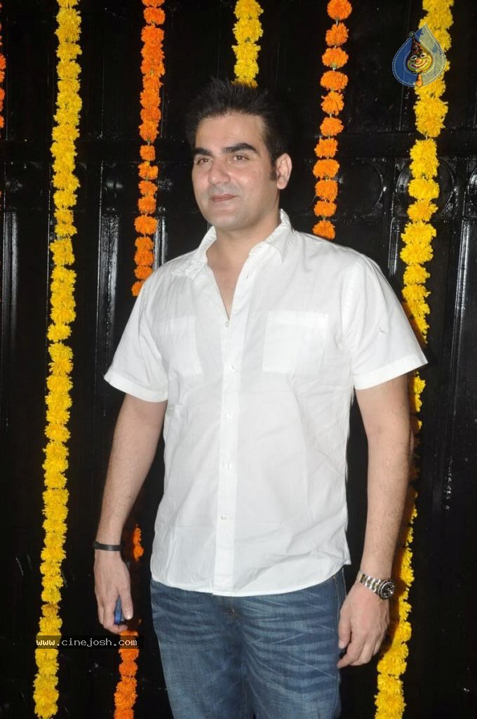 Hot Bolly Celebs at Ekta Kapoor Diwali Party - 44 / 86 photos