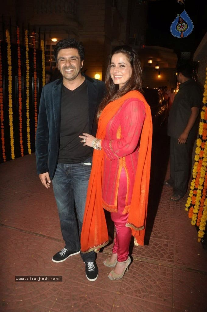 Hot Bolly Celebs at Ekta Kapoor Diwali Party - 78 / 86 photos