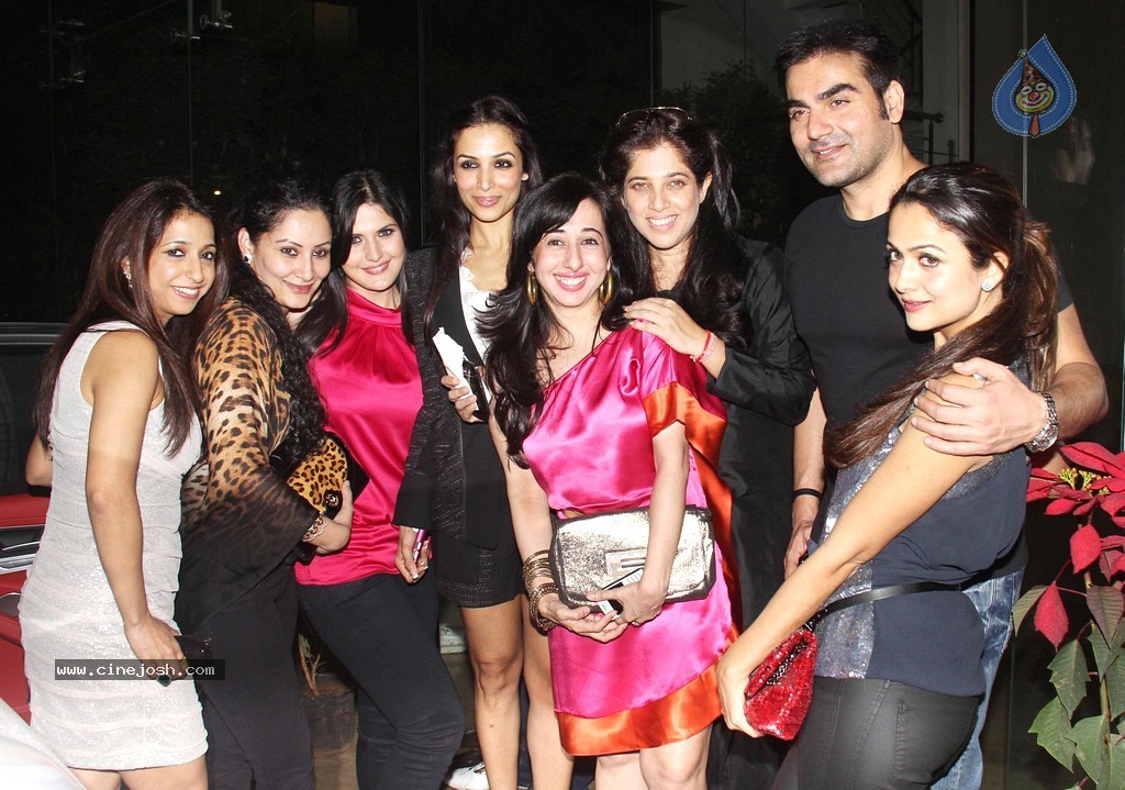 Hot Bolly Celebs at Farah Khan's House Warming Party - 19 / 95 photos