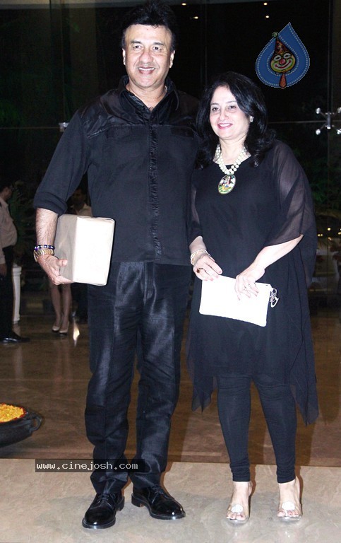Hot Bolly Celebs at Farah Khan's House Warming Party - 59 / 95 photos