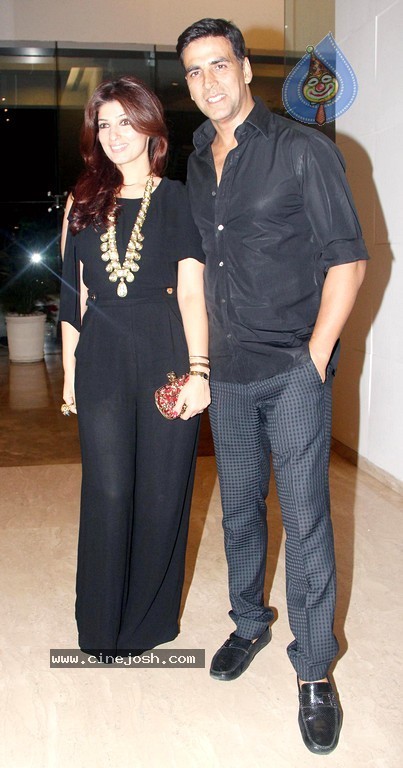 Hot Bolly Celebs at Farah Khan's House Warming Party - 74 / 95 photos