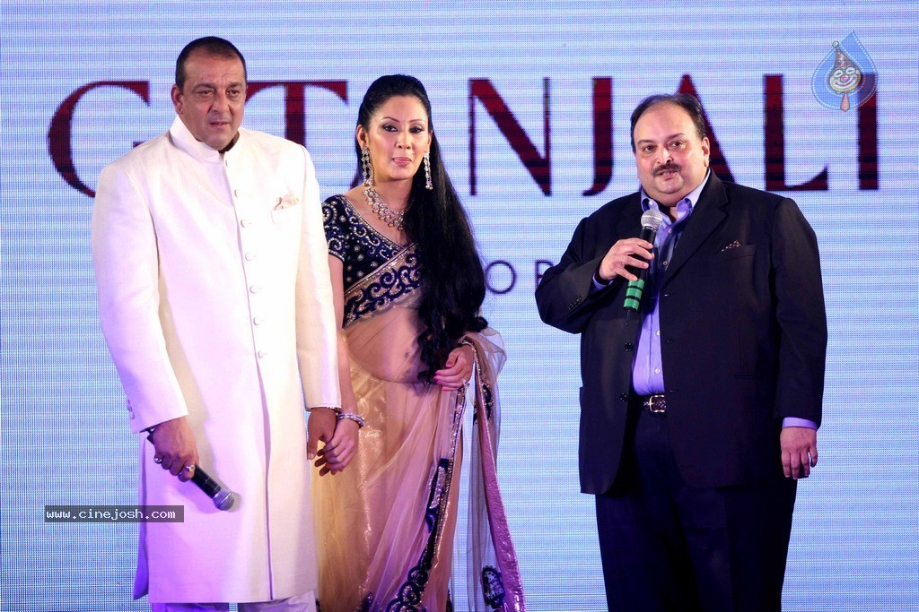 Hot Bolly Celebs at Gitanjali Ticket to Bollywood Event - 40 / 98 photos