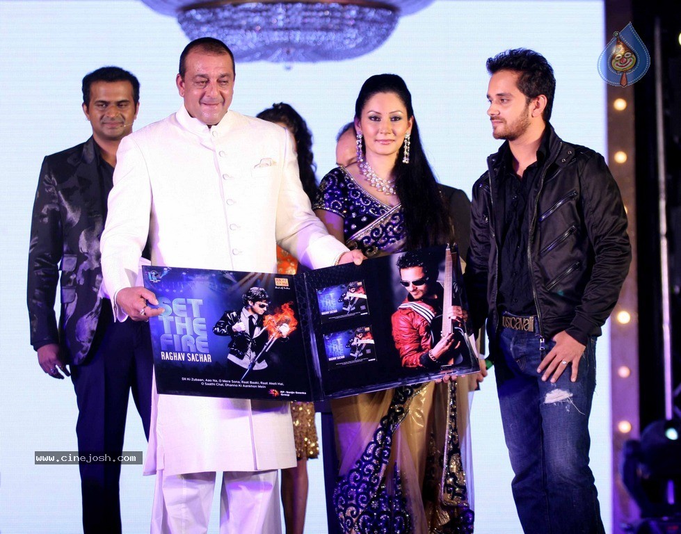 Hot Bolly Celebs at Gitanjali Ticket to Bollywood Event - 72 / 98 photos
