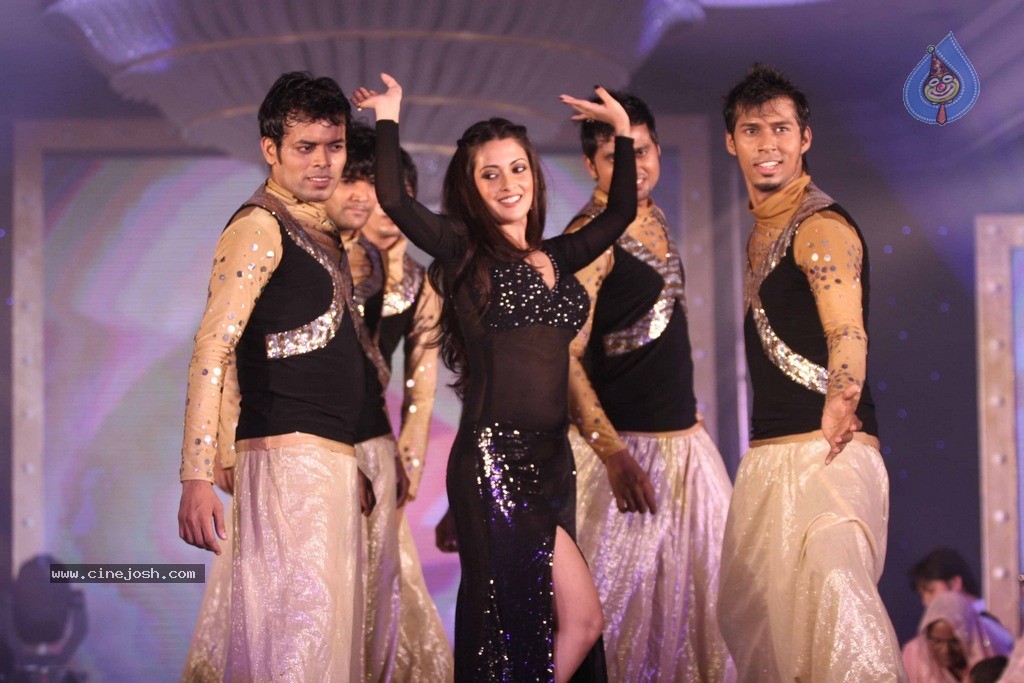 Hot Bolly Celebs at Gitanjali Ticket to Bollywood Event - 78 / 98 photos