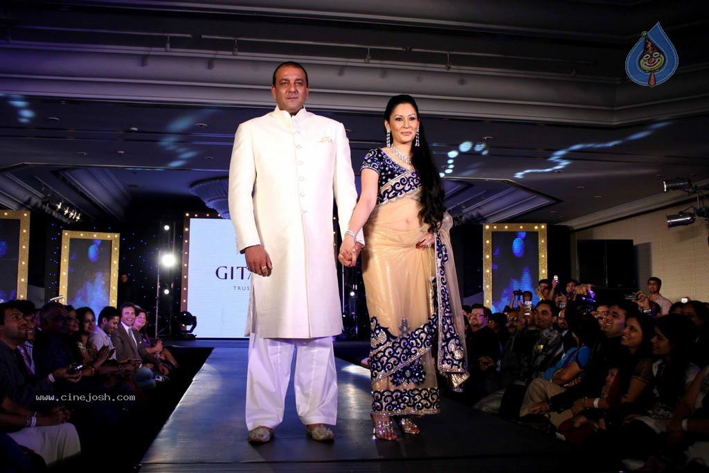 Hot Bolly Celebs at Gitanjali Ticket to Bollywood Event - 79 / 98 photos
