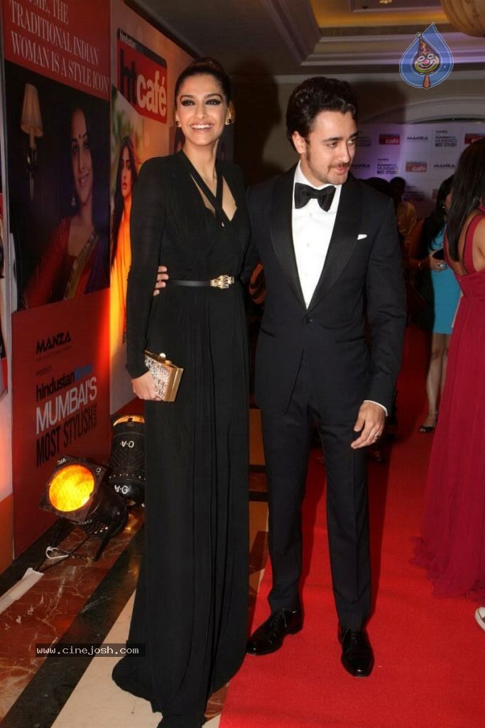 Hot Bolly Celebs at Hindustan Times Style Awards - 25 / 149 photos