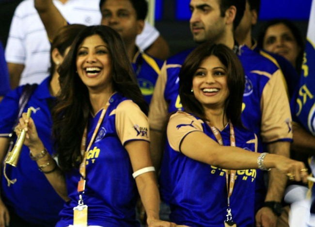 Hot Bolly Celebs at IPL - 13 / 48 photos