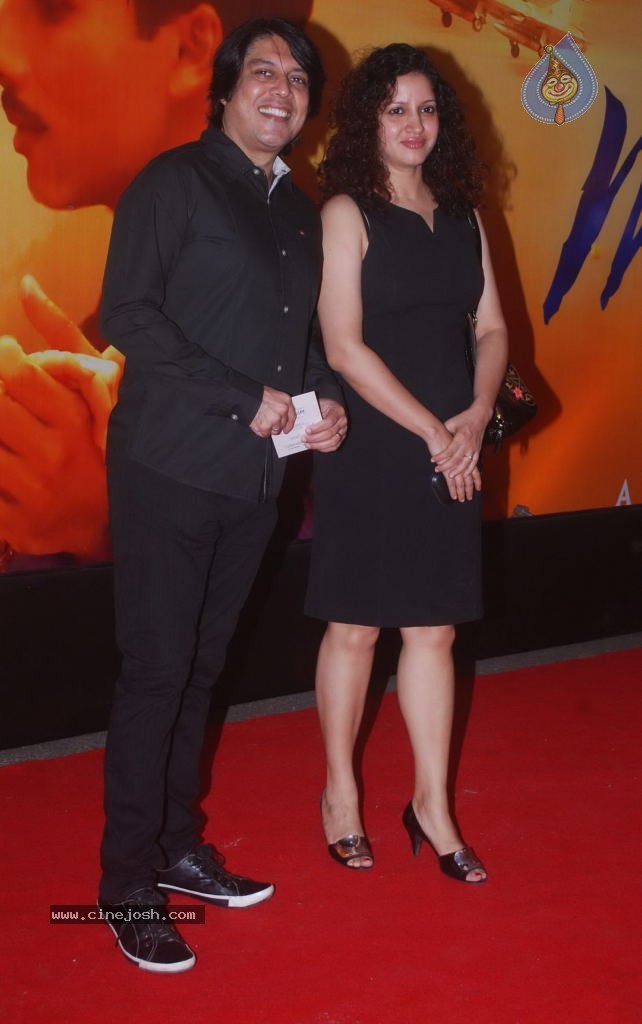 Hot Bolly Celebs at Mausam Premiere - 25 / 112 photos