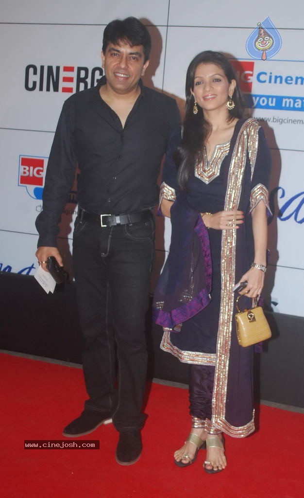 Hot Bolly Celebs at Mausam Premiere - 92 / 112 photos