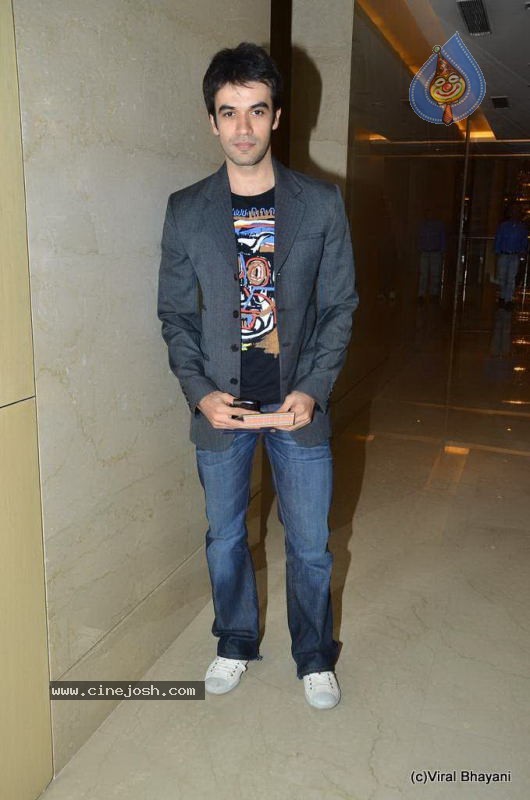 Hot Bolly Celebs at Mijwan Show - 30 / 152 photos