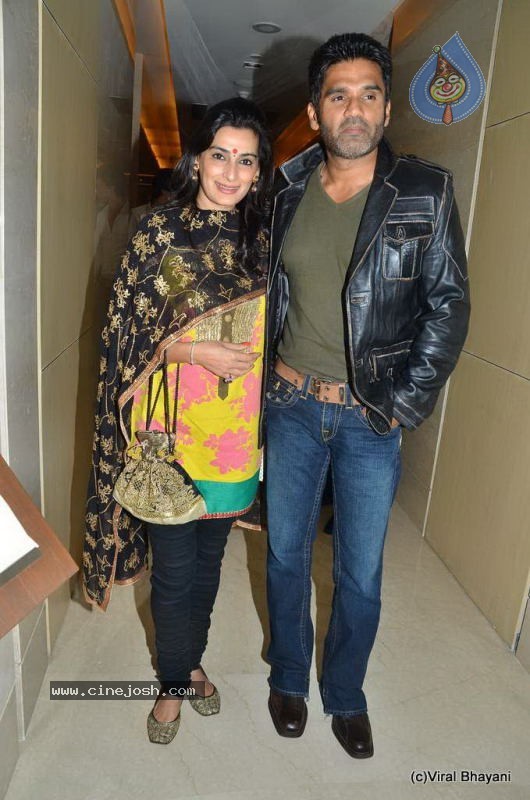Hot Bolly Celebs at Mijwan Show - 59 / 152 photos